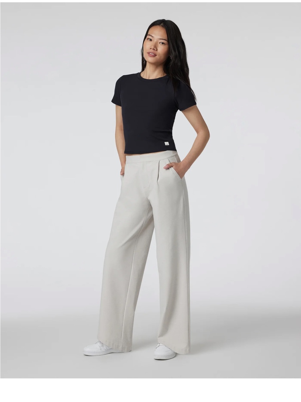 Vuori women’s size large Elevation Trouser NWT